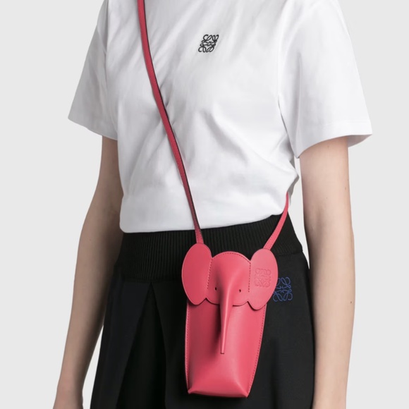 👜 LOEWE Elephant Pocket Shoulder Bag – Classic Calfskin “Candy” 🐘 - Picture 2 of 15